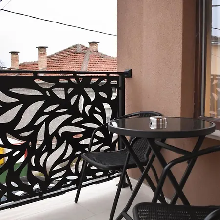 за гости- Maria Elegance Guest house Pavel Banya